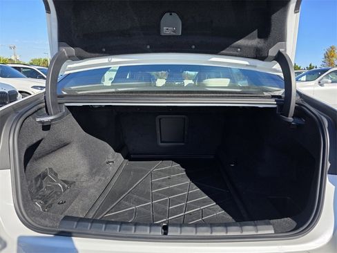 Certified 2025 BMW 740i w/ Premium Package image 18