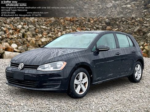 Used 2017 Volkswagen Golf SE image 1
