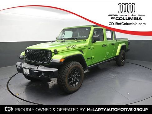 Used 2025 Jeep Gladiator Sport AWD/4WD image 1
