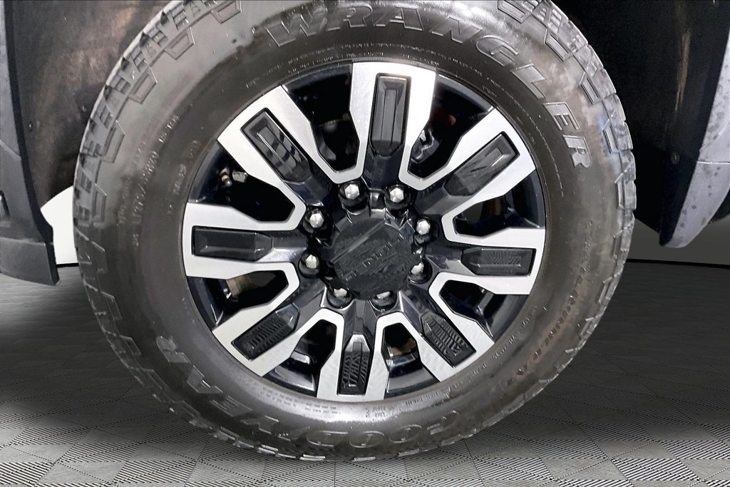Certified 2025 GMC Sierra 2500 Denali Ultimate AWD/4WD image 30