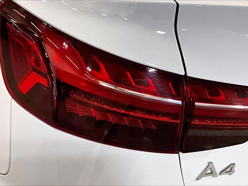 Used 2021 Audi A4 2.0T Premium w/ Convenience Package image 28