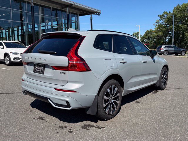 Used 2024 Volvo XC60 B5 Plus w/ Climate Package AWD/4WD image 7