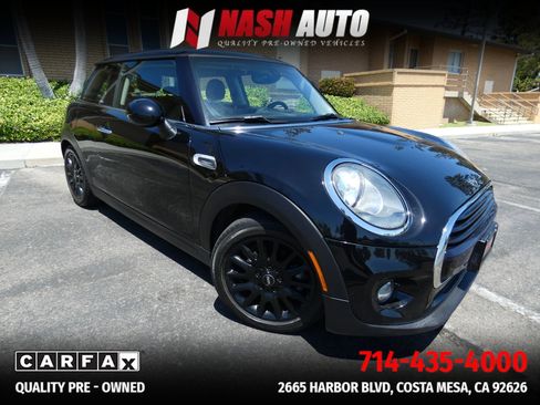 Used 2018 MINI Cooper 2-Door Hardtop FWD image 5
