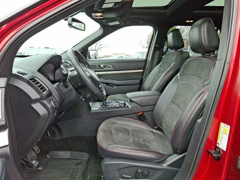 Certified 2019 Ford Explorer XLT w/ Equipment Group 202A image 15