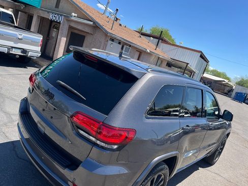 Used 2017 Jeep Grand Cherokee Altitude RWD image 48