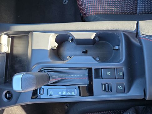 New 2026 Nissan Sentra SR w/ Floor Mat Package FWD image 22