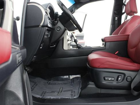 Used 2021 Lexus GX 460 Premium w/ Premium Package AWD/4WD image 19