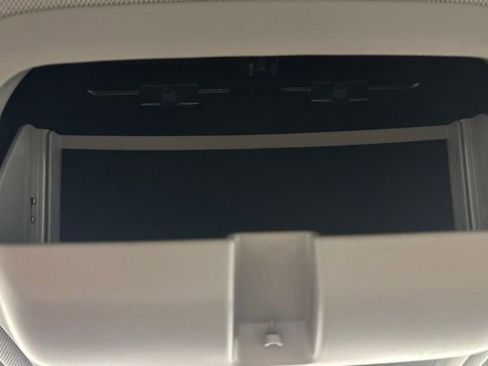 Used 2021 Chevrolet Equinox LT image 33