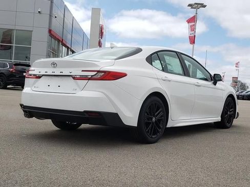 New 2026 Toyota Camry SE FWD image 5