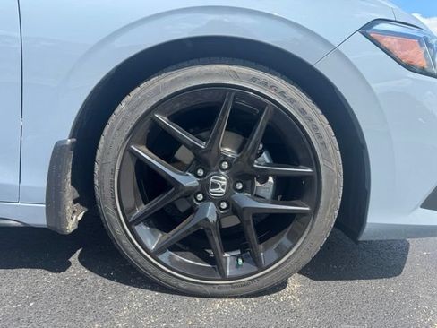 Used 2024 Honda Civic Sport image 9