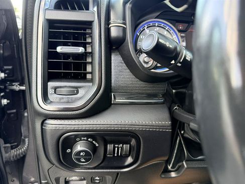 Used 2022 RAM 1500 Limited AWD/4WD image 32