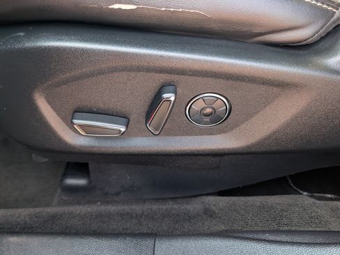 Used 2018 Ford Explorer Platinum AWD/4WD image 23