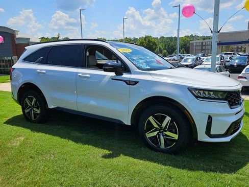 Used 2022 Kia Sorento EX w/ Panoramic Sunroof Package FWD image 7