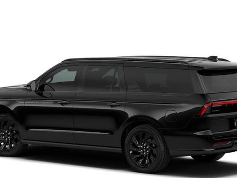 New 2027 Lincoln Navigator L Reserve AWD/4WD image 2
