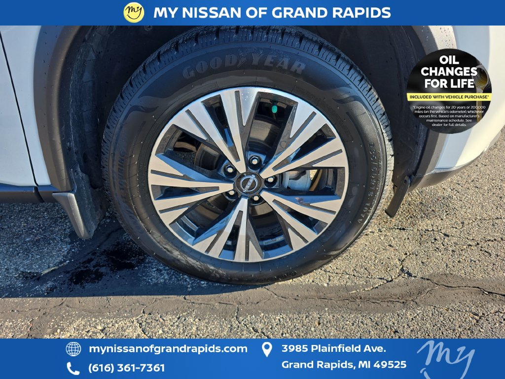 Certified 2023 Nissan Rogue SV AWD/4WD image 33