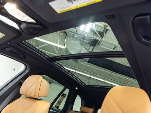 New 2026 BMW X5 xDrive50e image 16