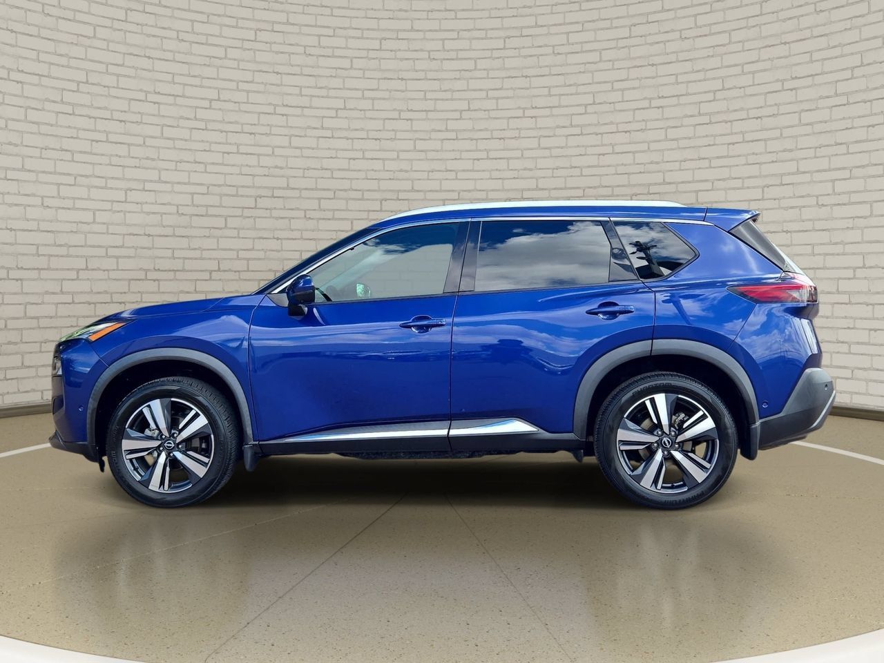 Used 2023 Nissan Rogue SL w/ SL Premium Package FWD image 8