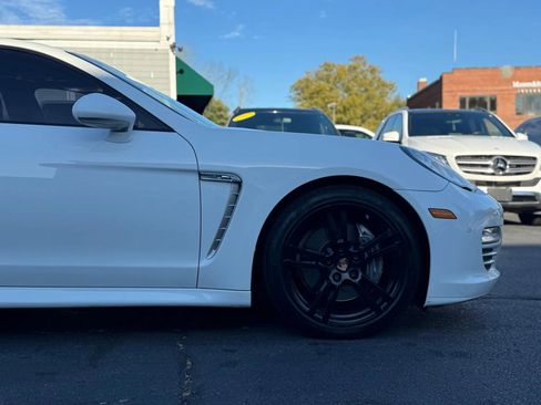 Used 2013 Porsche Panamera 4 Platinum Edition image 4