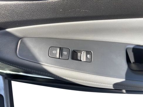 Used 2022 Hyundai Santa Fe Limited image 25