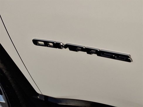 Used 2023 Jeep Compass Latitude w/ Sun and Sound Group image 30