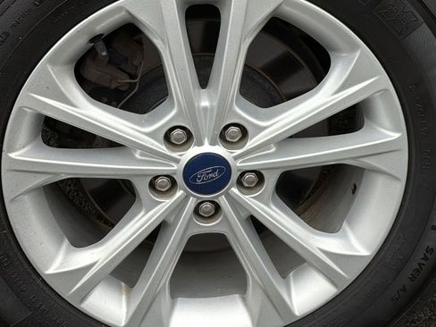 Used 2018 Ford Escape SE w/ SE Sync 3 Package image 7