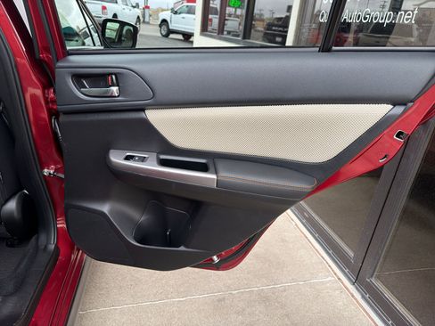 Used 2017 Subaru Crosstrek 2.0i Premium w/ Moonroof Package image 9