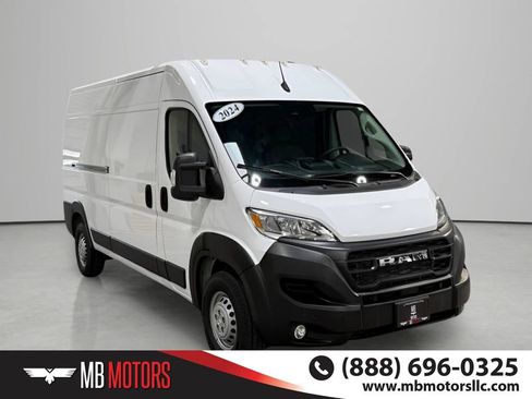 Used 2024 RAM ProMaster 2500 w/ Safety Group FWD image 3