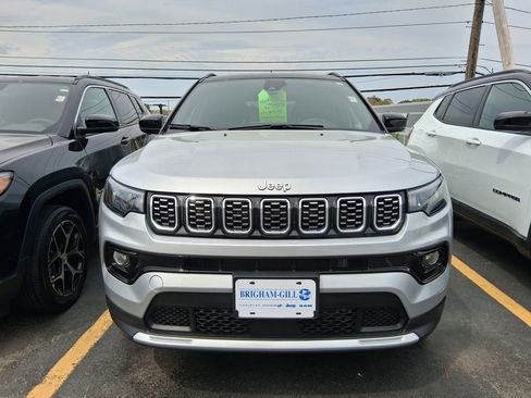 Certified 2025 Jeep Compass Limited AWD/4WD image 3