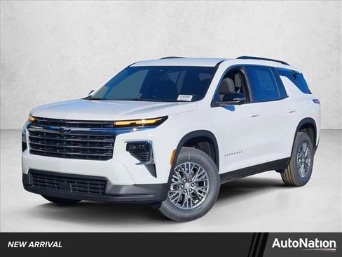 New 2026 Chevrolet Traverse LT w/ Driver Confidence Package image 1
