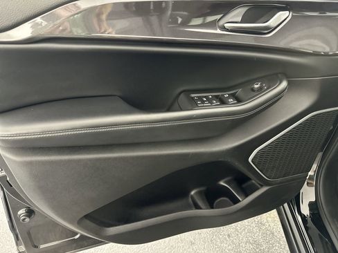 Used 2022 Jeep Grand Cherokee Altitude image 29