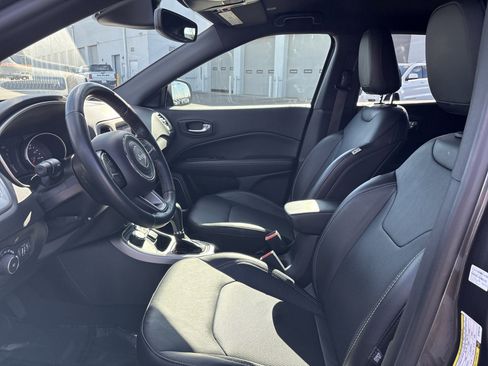 Certified 2021 Jeep Compass Latitude image 17