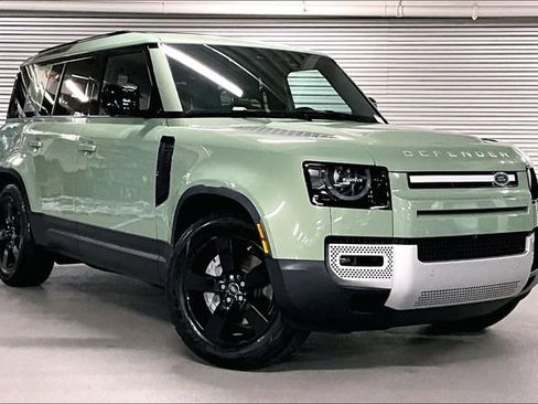 Certified 2023 Land Rover Defender 110 75th Limited Edition image 12