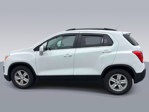 Used 2016 Chevrolet Trax LT w/ LT Convenience Package FWD image 5