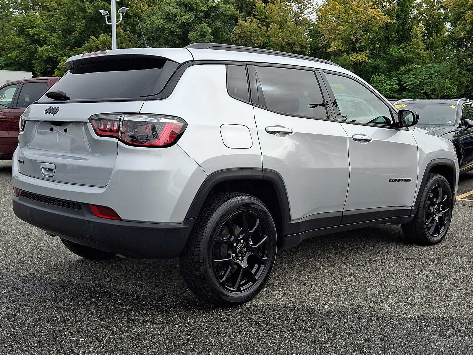 Certified 2025 Jeep Compass Latitude w/ Convenience Group AWD/4WD image 6