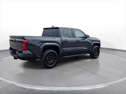 Used 2025 Toyota Tacoma SR5 image 8