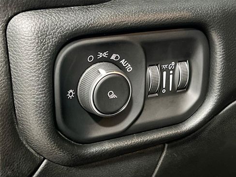 Used 2019 RAM 2500 Big Horn w/ Protection Group AWD/4WD image 13
