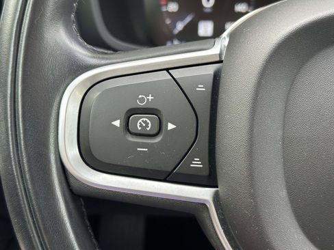 Certified 2022 Volvo S60 B5 Momentum w/ Premium Package image 25