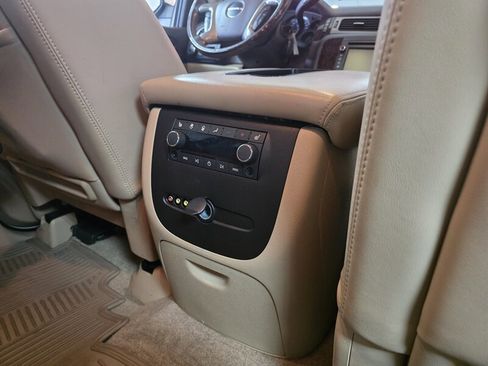 Used 2013 GMC Yukon Denali AWD/4WD image 17