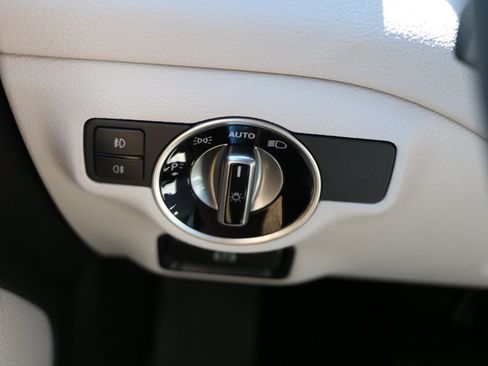 Used 2019 Mercedes-Benz GLA 250 image 22