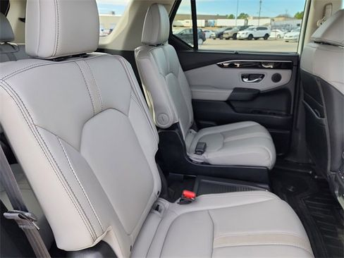 Used 2024 Honda Pilot EX-L image 16