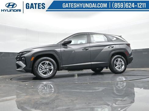 New 2025 Hyundai Tucson SE image 38