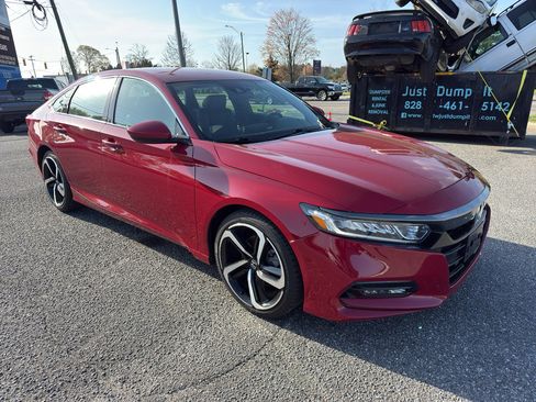 Used 2019 Honda Accord Sport image 3