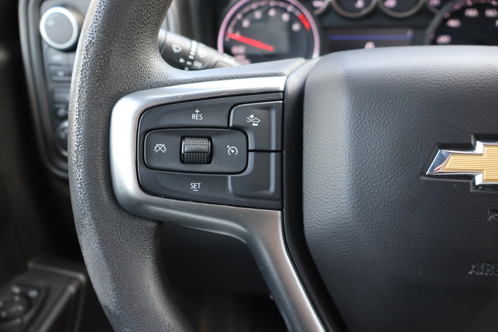 Used 2022 Chevrolet Silverado 1500 Custom w/ Safety Confidence Package AWD/4WD image 7