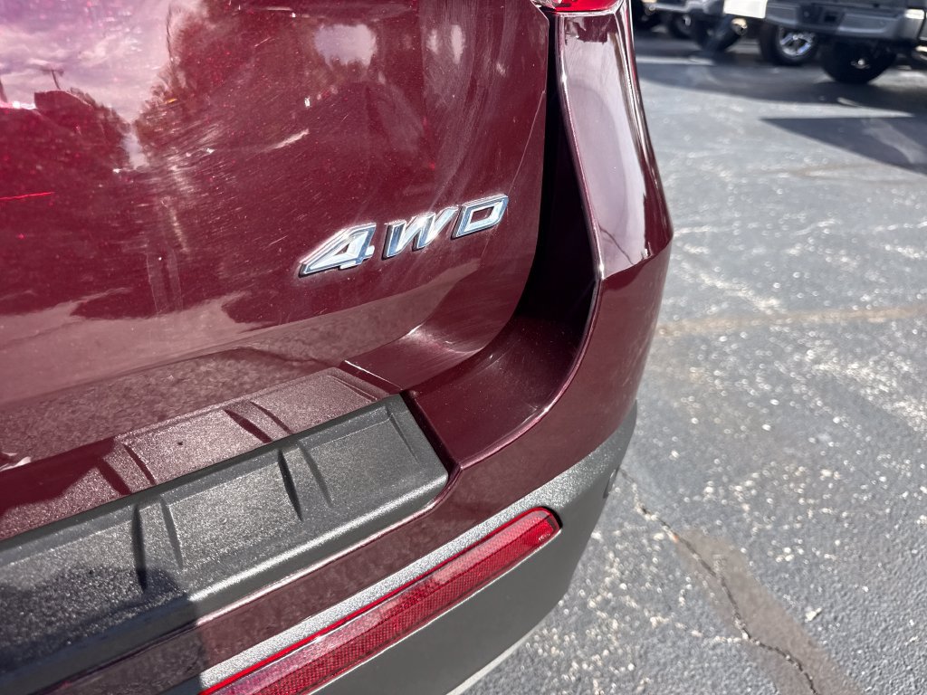 Used 2023 Ford Explorer XLT w/ Equipment Group 202A AWD/4WD image 12
