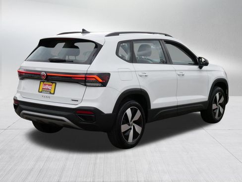 Used 2025 Volkswagen Taos S AWD/4WD image 7