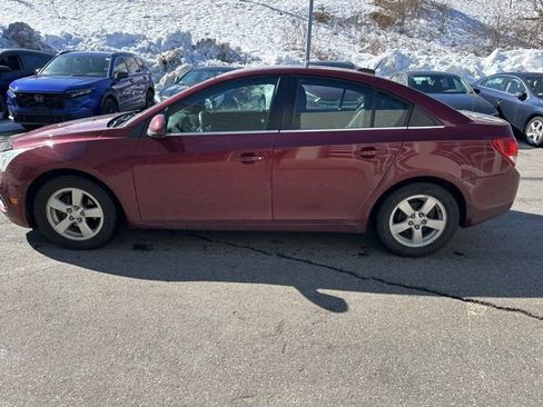 Used 2015 Chevrolet Cruze LT image 2