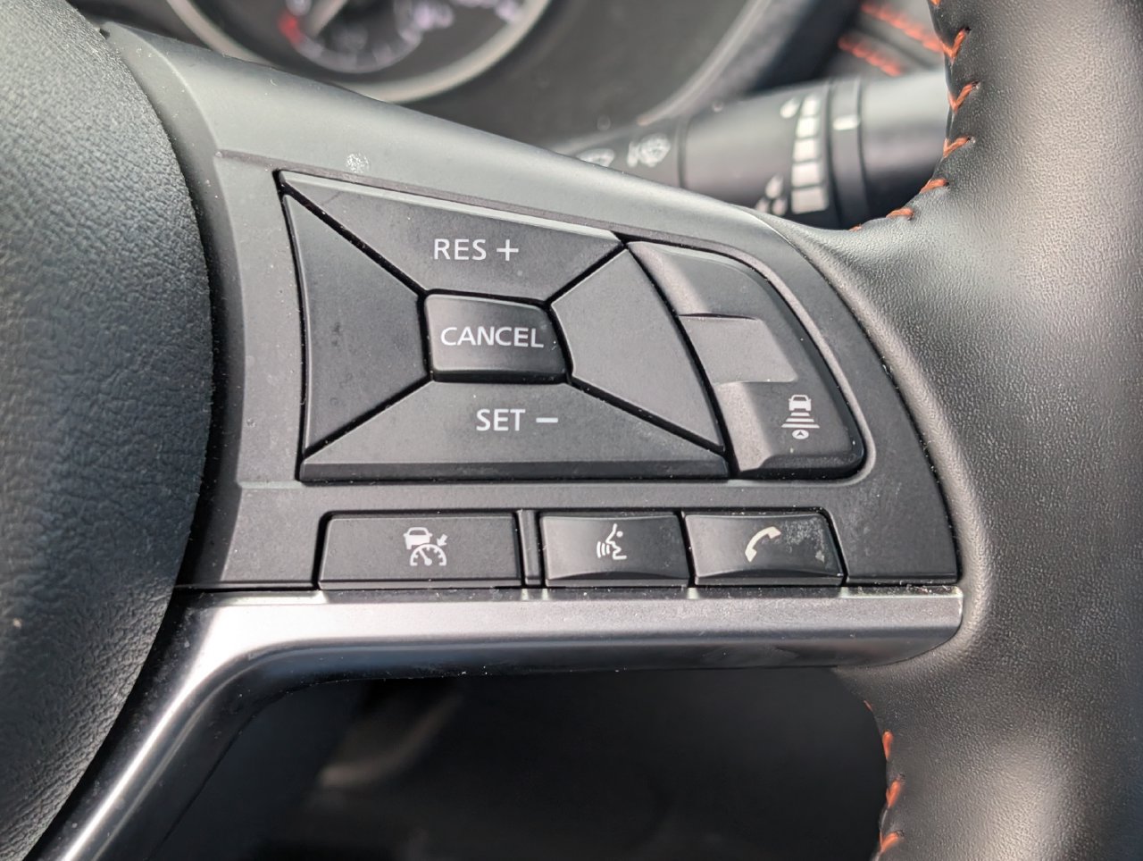 Used 2025 Nissan Sentra SR FWD image 22