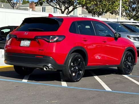 Certified 2025 Honda HR-V Sport image 4
