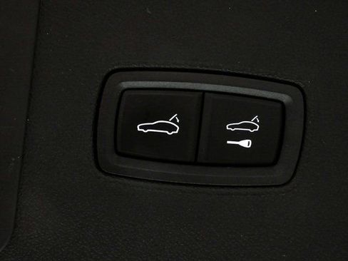 Certified 2023 Porsche Cayenne image 33