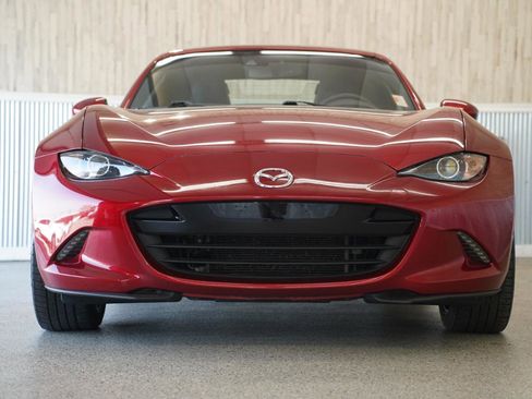 Used 2018 MAZDA MX-5 Miata RF Grand Touring image 3